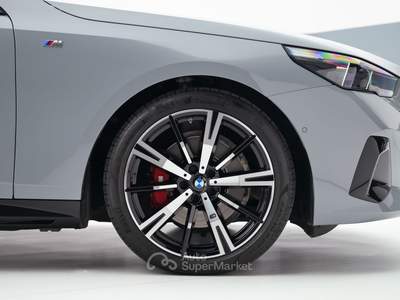 BMW Serie 5 530d Futura d Touring 48V xdrive MSport Pro auto Grigio usata Bassano del Grappa