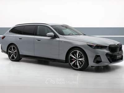 BMW Serie 5 530d Futura d Touring 48V xdrive MSport Pro auto Grigio usata Bassano del Grappa