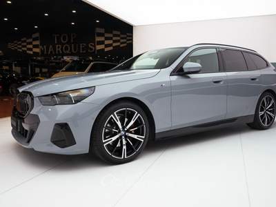 BMW Serie 5 530d Futura d Touring 48V xdrive MSport Pro auto Grigio usata Bassano del Grappa
