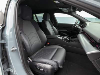 BMW Serie 5 530d Futura d Touring 48V xdrive MSport Pro auto Grigio usata Bassano del Grappa