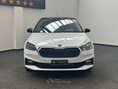 Skoda Fabia 1.0 tsi Young Edition NEOPAT.|CARPLAY|RETROCAMERA Bianco usata Como