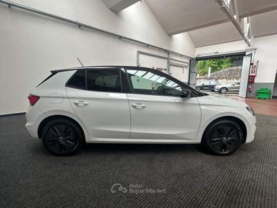 Skoda Fabia 1.0 tsi Young Edition NEOPAT.|CARPLAY|RETROCAMERA Bianco usata Como