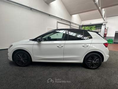 Skoda Fabia 1.0 tsi Young Edition NEOPAT.|CARPLAY|RETROCAMERA Bianco usata Como