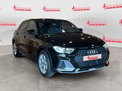 Audi A1 30 1.0 tfsi Identity Contrast 116cv s tronic Nero usata Genova