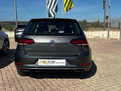 Volkswagen Golf  5p 1.6 tdi Trendline 115cv Grigio usata Alessano