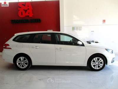 Peugeot 308 308 BlueHDi 130 EAT8 S&S SW GT Line Bianco usata Vittoria
