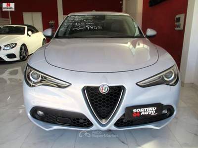 Alfa Romeo Stelvio 2.2 T.diesel 190CV AT8 RWD Exec. Blu/Azzurro usata Vittoria