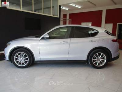 Alfa Romeo Stelvio 2.2 T.diesel 190CV AT8 RWD Exec. Blu/Azzurro usata Vittoria