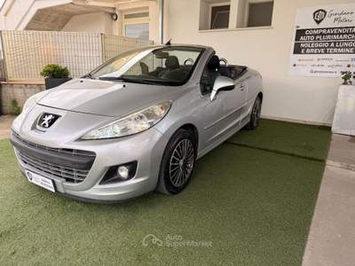 Peugeot 207  CC 1.6 hdi 8v Feline 112cv Argento usata Spigno Saturnia