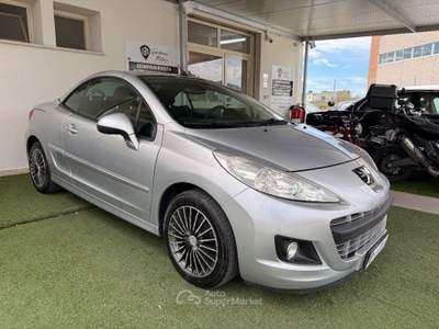 Peugeot 207  CC 1.6 hdi 8v Feline 112cv Argento usata Spigno Saturnia