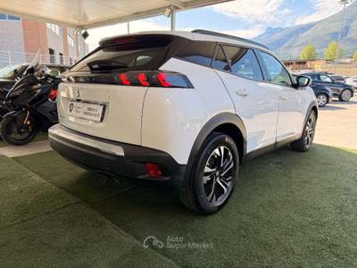 Peugeot 2008  1.2 puretech Allure s&s 100cv Bianco usata Spigno Saturnia