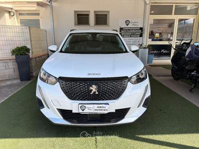 Peugeot 2008  1.2 puretech Allure s&s 100cv Bianco usata Spigno Saturnia