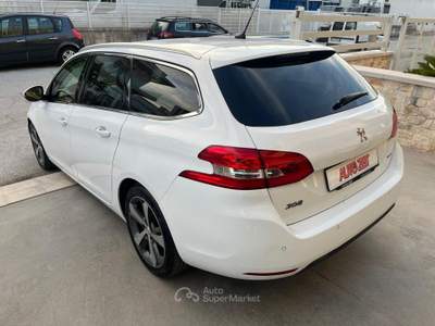 Peugeot 308 S&S SW Allure Bianco usata Castellana Grotte