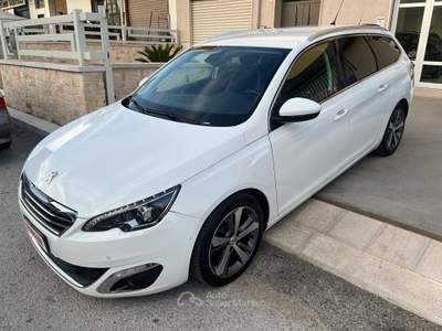 Peugeot 308 S&S SW Allure Bianco usata Castellana Grotte