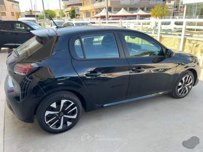 Peugeot 208 1.2 benz. 5p Style Nero usata Castellana Grotte