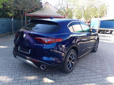 Alfa Romeo Stelvio Stelvio 2.2 T.diesel 190 CV AT8 Q4 Super Blu/Azzurro usata Nova Siri