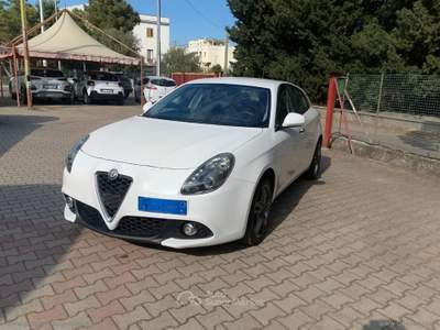 Alfa Romeo Giulietta Giulietta 1.6 JTDm 120 CV Super Bianco usata Nova Siri