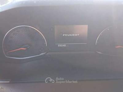 Peugeot 2008 PureTech 100 S&S Active Blu/Azzurro usata Pieve di Cento