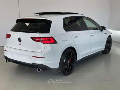 Volkswagen Golf 2.0 TSI 245CV DSG DCC Tetto Matrix 19 H.K. Tel. Fendi Bianco usata Leno