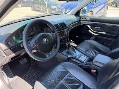BMW Serie 5 530d 530 530d Titanium Argento usata Porto San Giorgio