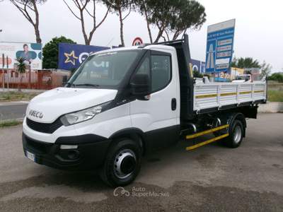 Iveco Daily 60C15 3000 150CV E5 RIBALTABILE TRILATERALE NUOVO PORTATA 27 QUINTALI Bianco usata Giugliano in Campania