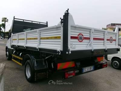 Iveco Daily 60C15 3000 150CV E5 RIBALTABILE TRILATERALE NUOVO PORTATA 27 QUINTALI Bianco usata Giugliano in Campania
