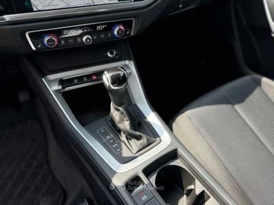 Audi Q3 2021 Audi Q3 35 2.O TDI Digitale Touchscreen Bianco usata Gandosso
