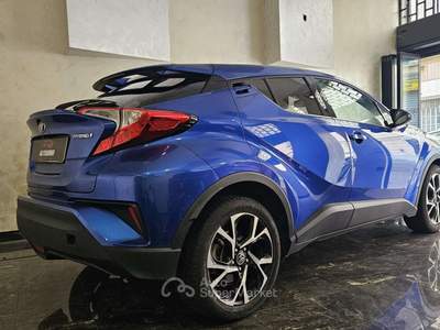 Toyota C-HR C-HR I 2016 1.8h Lounge 2wd e-cvt my18 usata Milano
