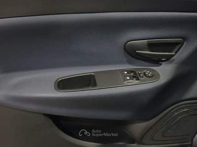 Lancia Ypsilon  1.0 firefly hybrid oro s&s 70cv Nero usata Firenze
