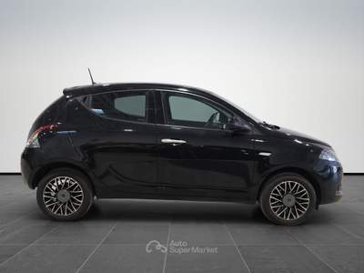 Lancia Ypsilon  1.0 firefly hybrid oro s&s 70cv Nero usata Firenze