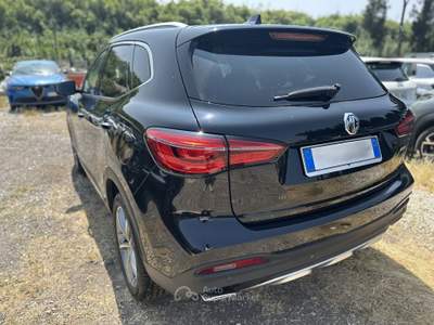 MG HS  - hs 1.5 t luxury Nero usata Legnano