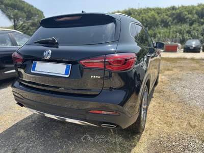 MG HS  - hs 1.5 t luxury Nero usata Legnano