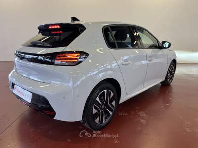 Peugeot 208  5p - business puretech 100 s&s Bianco usata Ivrea