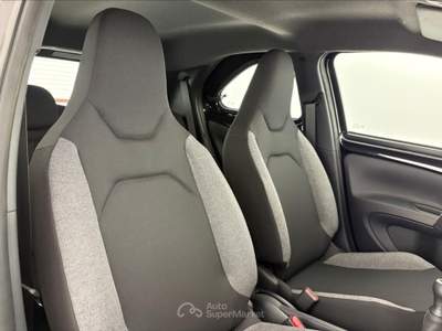 Toyota Aygo X  1.0 active 72cv Nero usata Settimo Torinese
