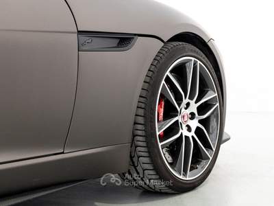 Jaguar F-Type  coupe 5.0 v8 s/c 75 awd 450cv auto Nero usata Milano