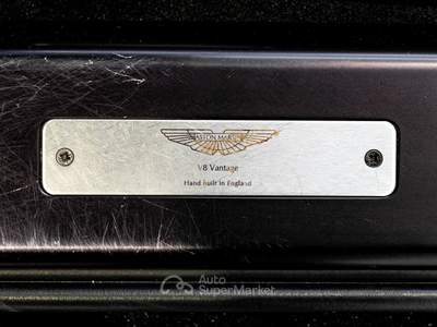 Aston Martin Vantage Vantage roadster 4.3 v8 sportshift Nero usata Milano
