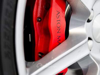 Aston Martin Vantage Vantage roadster 4.3 v8 sportshift Nero usata Milano