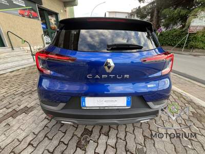 Renault Captur 1.6 E-Tech hybrid RS Line 145cv auto Blu/Azzurro usata San Giorgio del Sannio