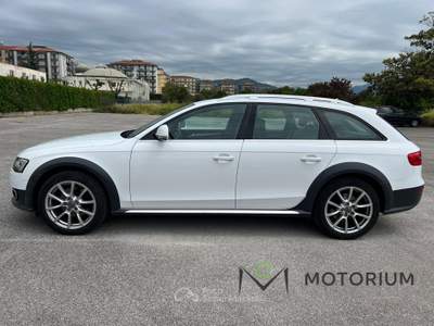 Audi A4 2.0 tdi Advanced 190c s-tronic Bianco usata Pontecagnano Faiano