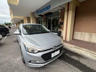 Hyundai i20 i20 5p 1.2 Login 84cv Argento usata Roma