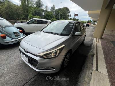 Hyundai i20 i20 5p 1.2 Login 84cv Argento usata Roma