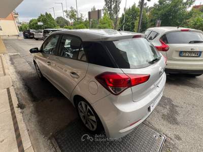 Hyundai i20 i20 5p 1.2 Login 84cv Argento usata Roma