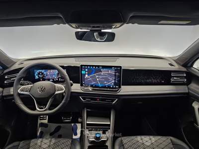 Volkswagen Tiguan 1.5 eTSI 110KW ACT R-Line DSG Black Style 20" Camera Matrix Led Bianco usata Serravalle