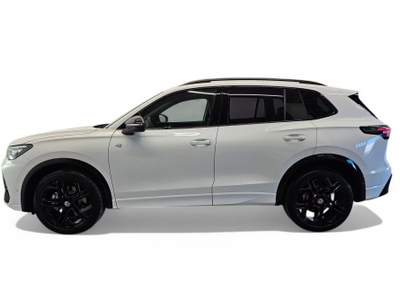 Volkswagen Tiguan 1.5 eTSI 110KW ACT R-Line DSG Black Style 20" Camera Matrix Led Bianco usata Serravalle
