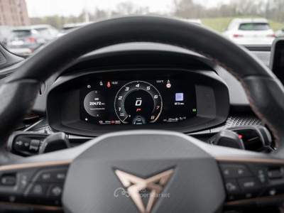Cupra Terramar 1.5 e-HYBRID DSG Camera Navi Cockpit 18" Bianco usata Serravalle
