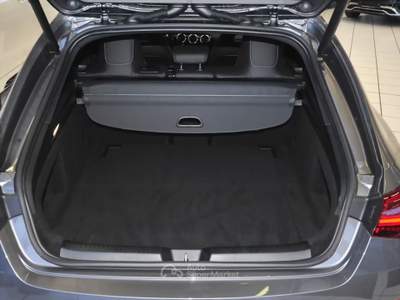 Mercedes-Benz CLA CLA 200 d AMG Line NIGHT PACK MBUX LED Grigio usata Serravalle