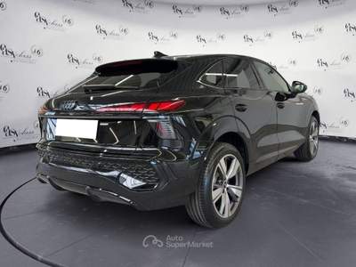 Audi Q3 TFSI 110 Kw S tronic S Line MATRIX LED CAMERA TETTO Nero usata Serravalle
