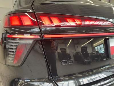 Audi Q3 TFSI 110 Kw S tronic S Line MATRIX LED CAMERA TETTO Nero usata Serravalle
