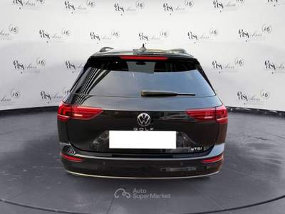Volkswagen Golf 1.5 eTSI ACT Life DSG PDC LED CARPLAY Nero usata Serravalle