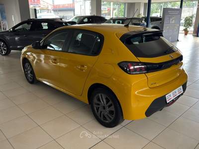 Peugeot 208 Active Pack PureTech 75 S/S Giallo usata Voghera